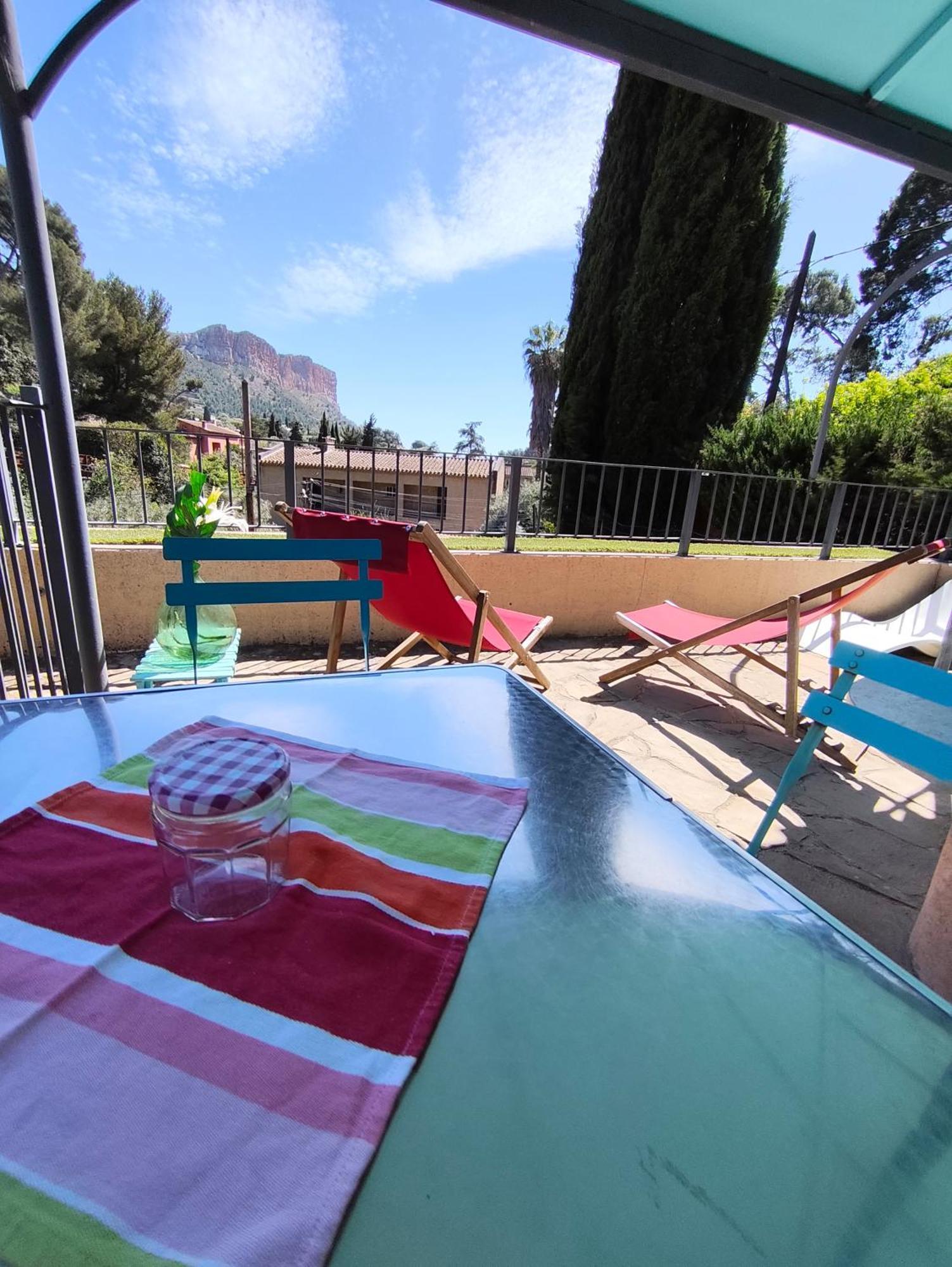 Boutique Hostel By Cassis Exterior photo